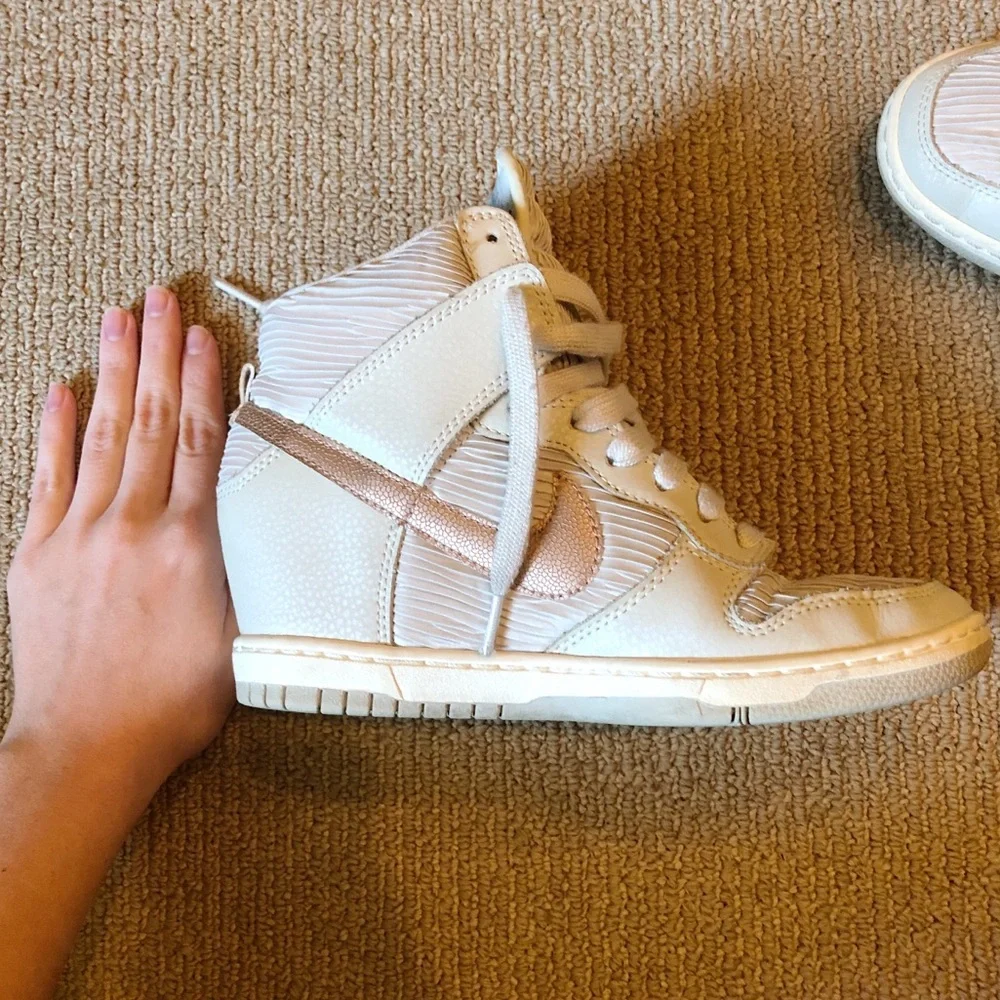 Nike Women's Sneakers in Cream and‎ Brown